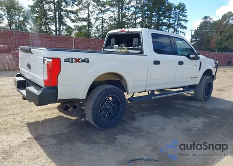 2019 Ford F-250 Xlt z USA, uszkodzony, nr VIN 1FT7W2BT0KED75750